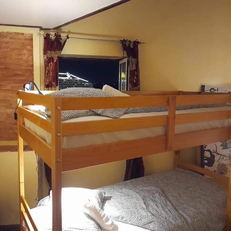 Appartamento Pequeno Hostel Lisbona